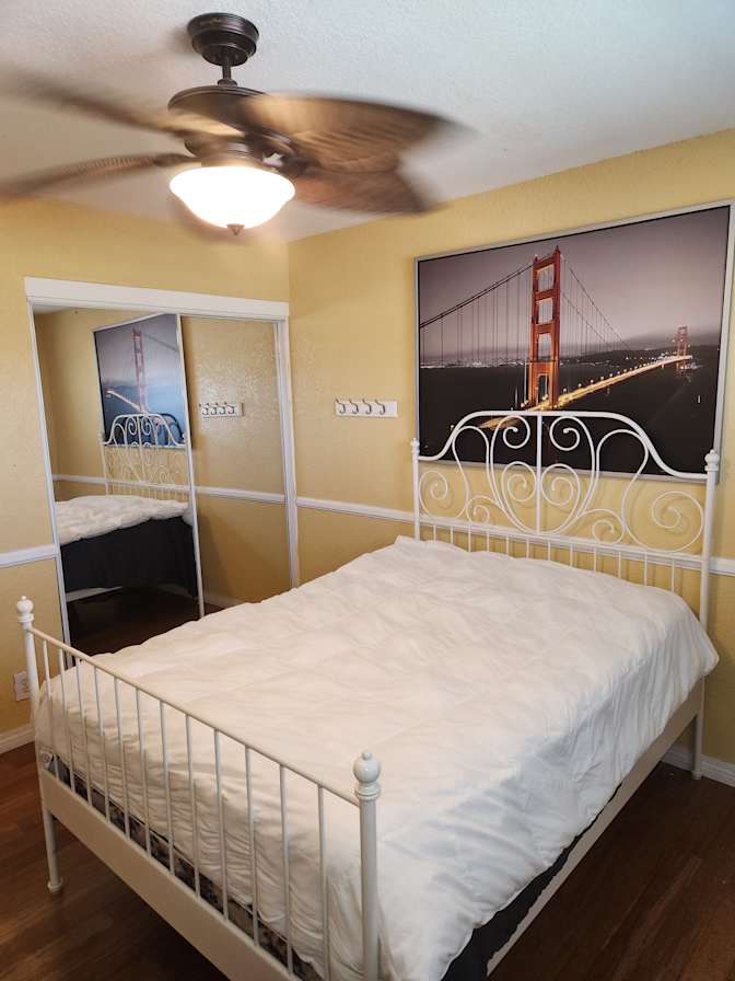 Luis's room