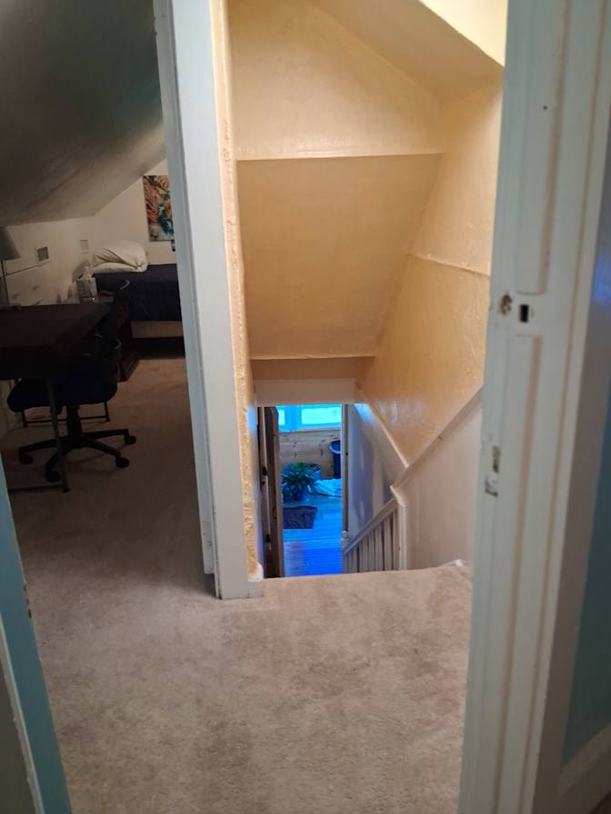 Glenda Elkins's room