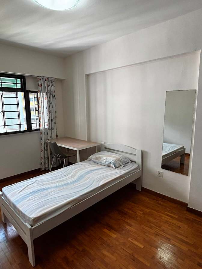 Quek's room