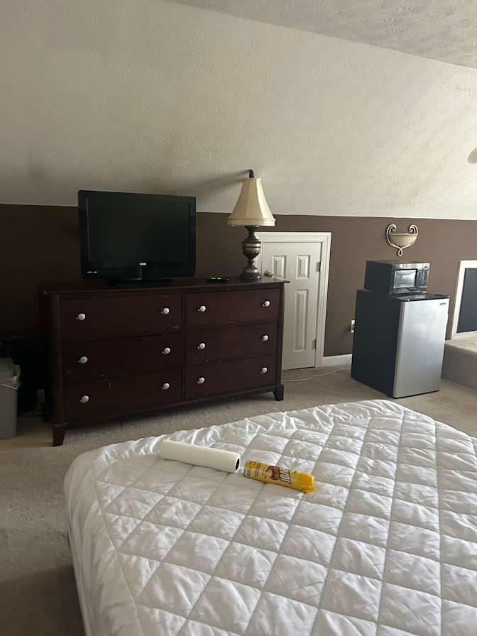 KATHERINE's room