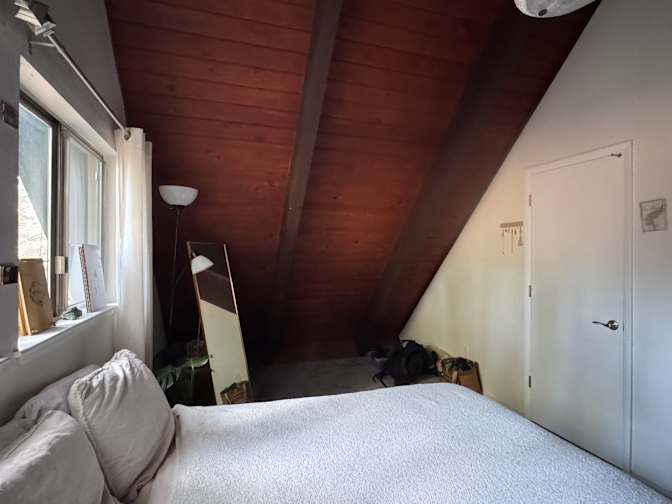 Lili's room