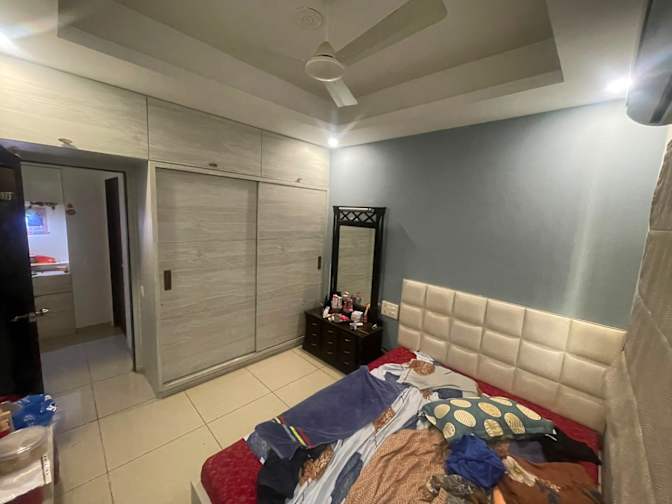 Naveen's room