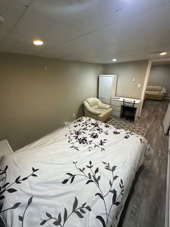 Meron's room