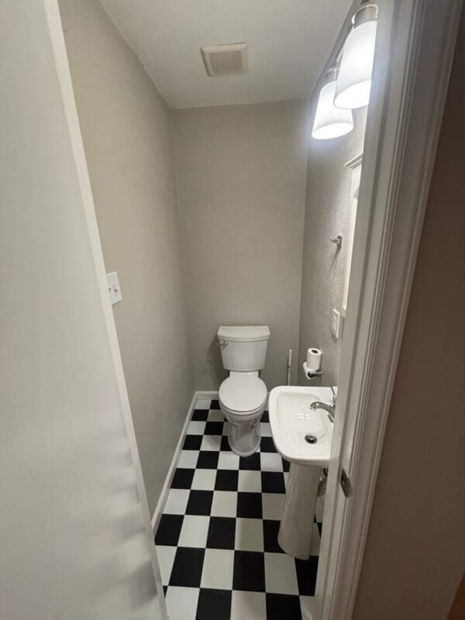Alcove Rooms's room