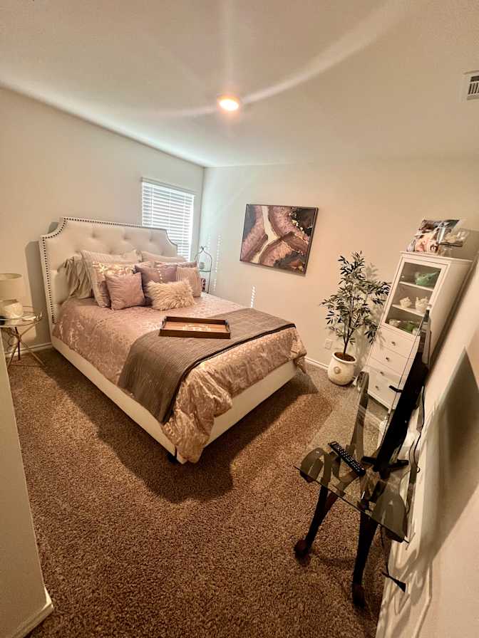 Lauren's room
