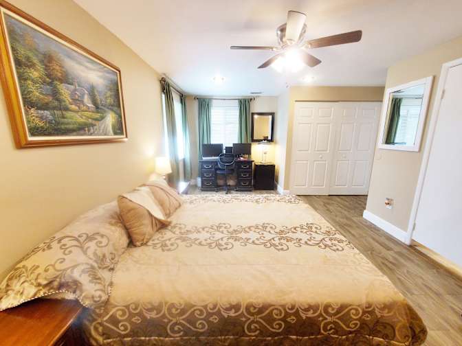 Jason Bryan, Realtor's room