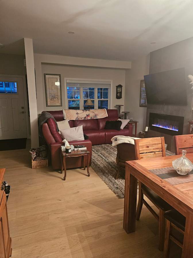 Tammy Lee Grey's room
