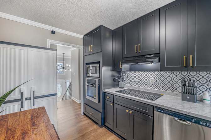 lifedoorrentals's room