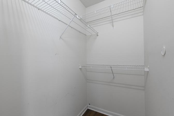 Alcove Rooms's room