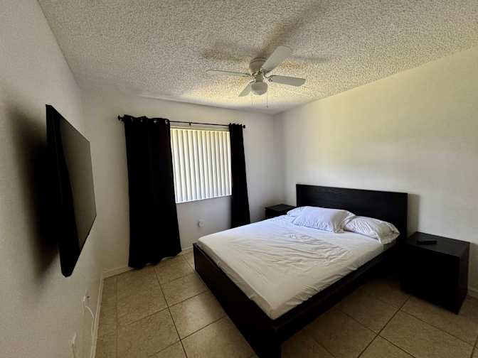 Juan's room