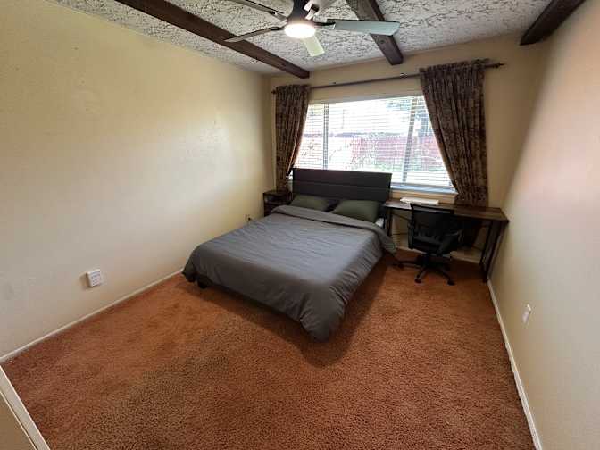 Lambert Guo's room
