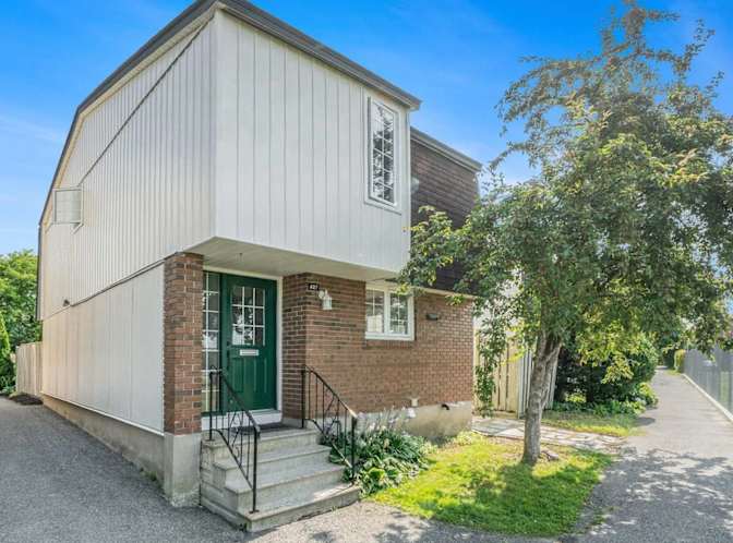 Chris Saracino's room