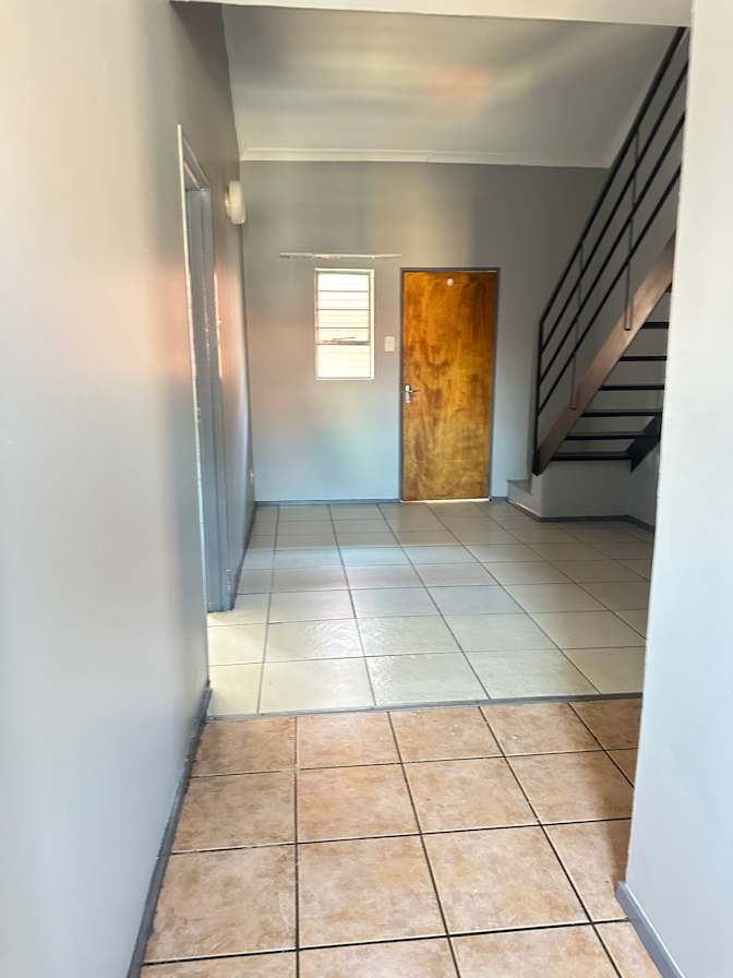 Sisonke's room