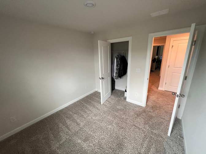Alcove Rooms's room