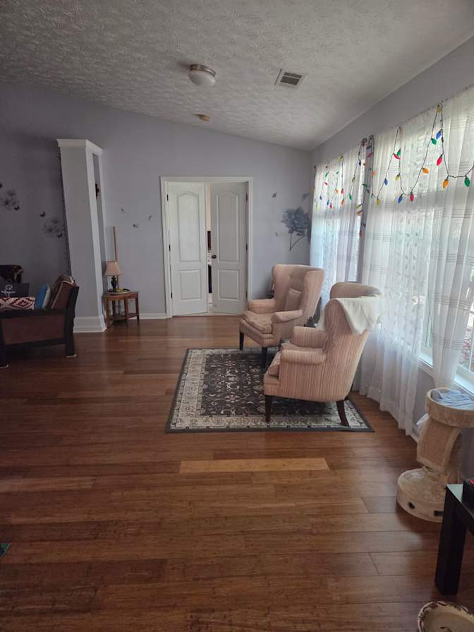 Stephen - Natalya's room