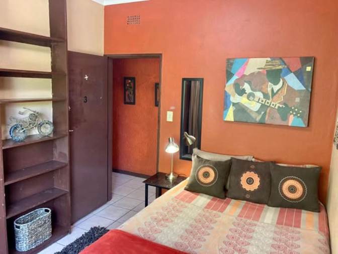 Jos Milne's room
