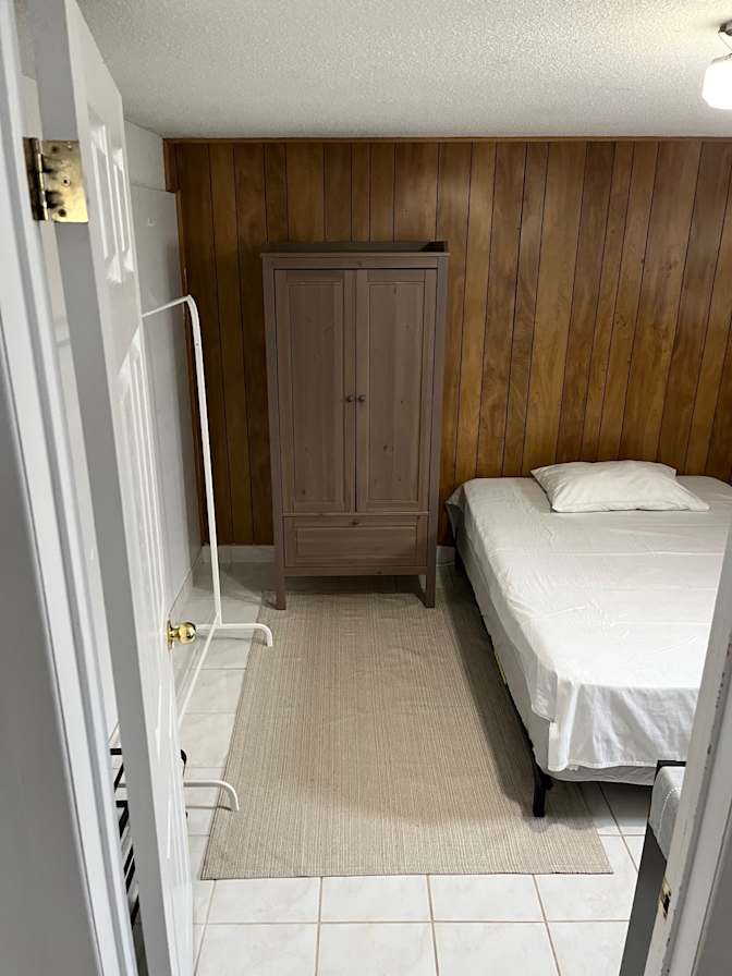 Lisa's room