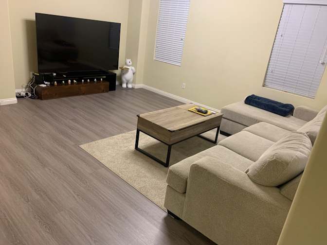 Feng's room