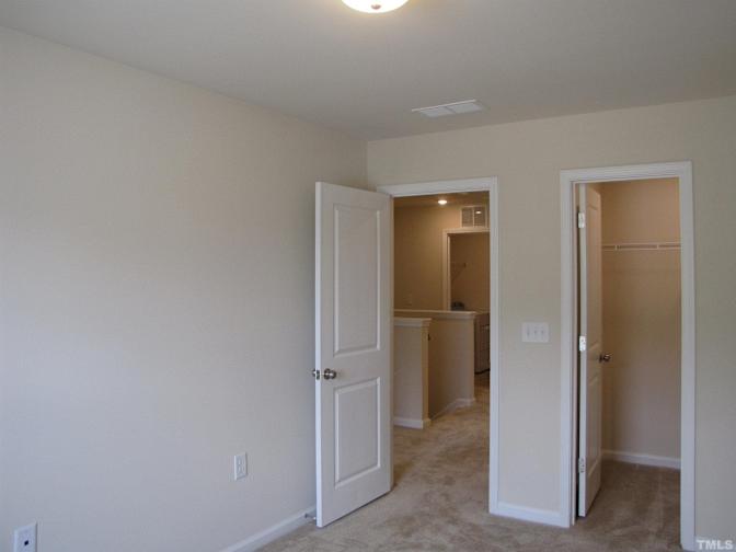 Alcove Rooms's room