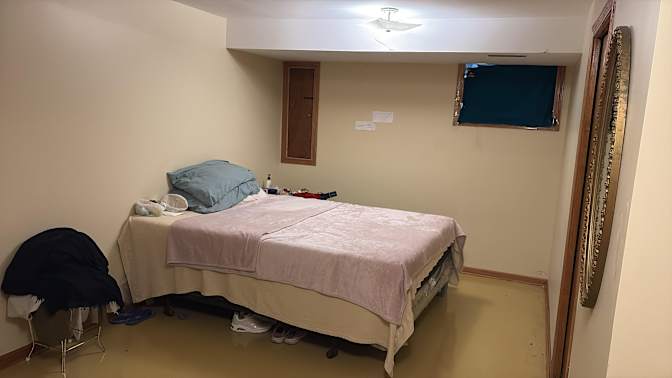 Asma's room