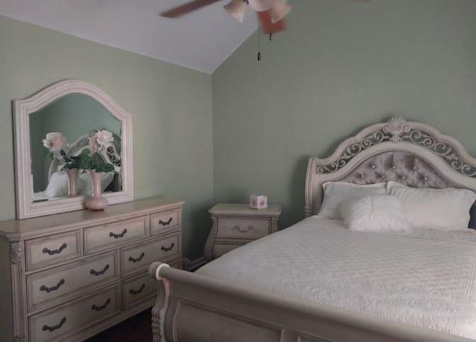 Lola's room