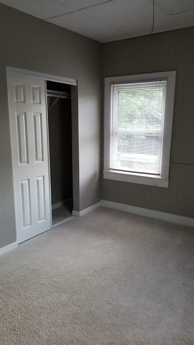 lifedoorrentals's room