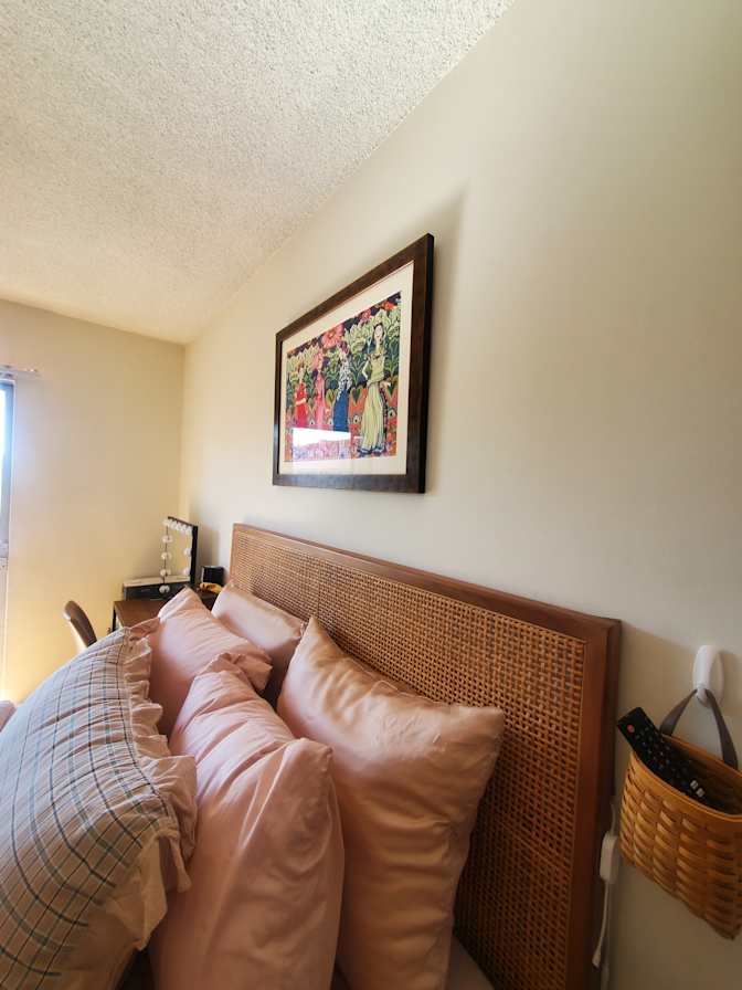 Naomi's room
