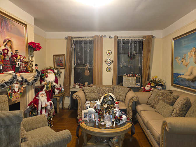 MYRIAM's room