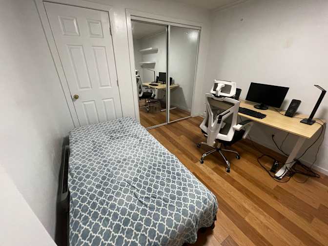 Federico's room