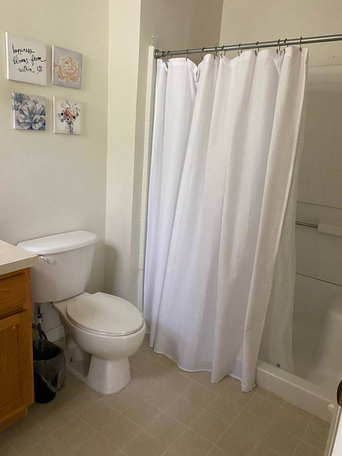 Laura Mateus's room