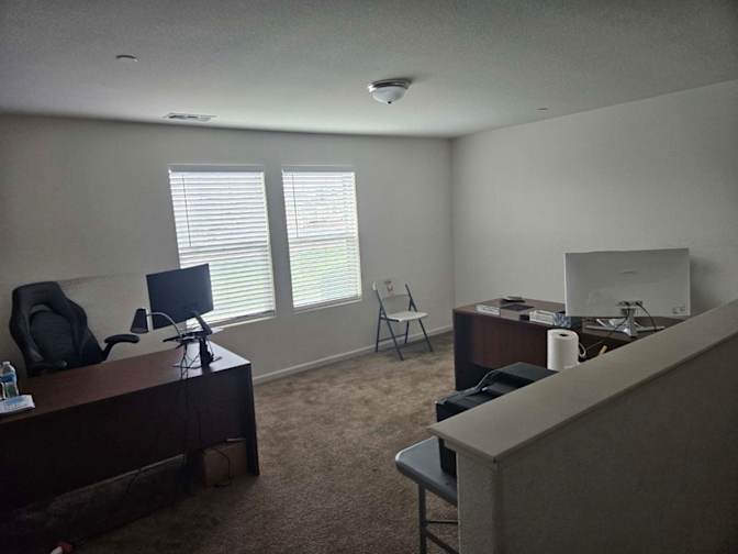 Moe's room