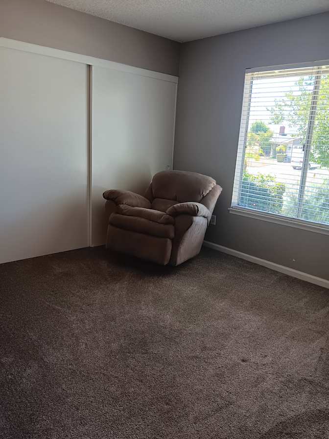 Jen's room