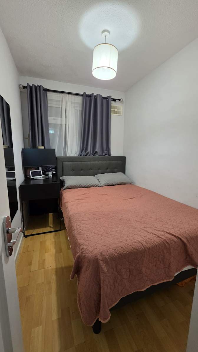 Methlia's room