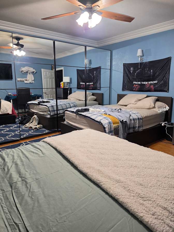 Gwen's room