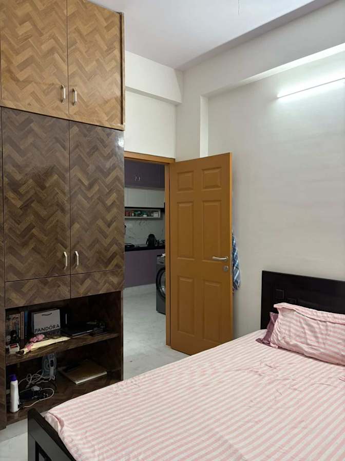 Manoj's room
