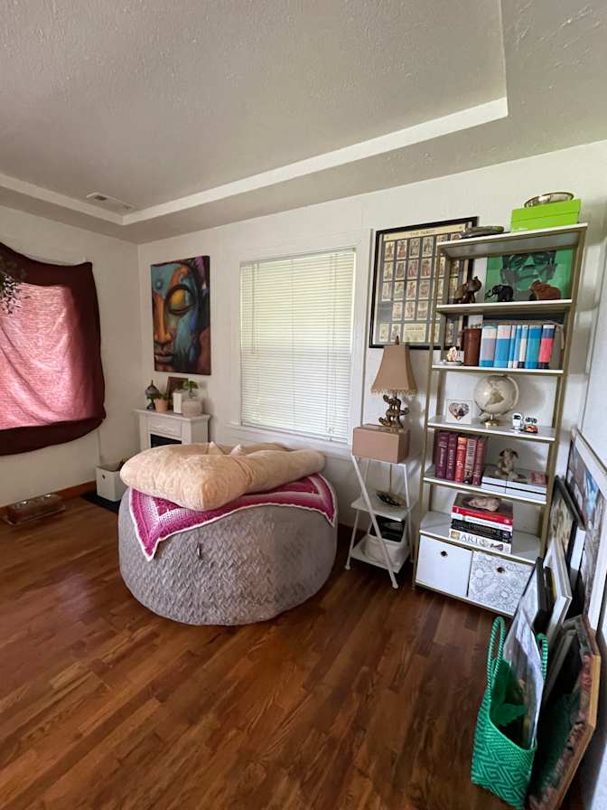Diana's room