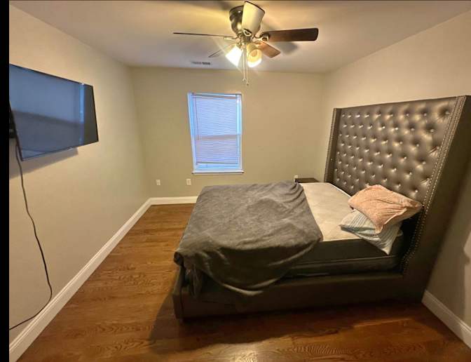 Tee's room