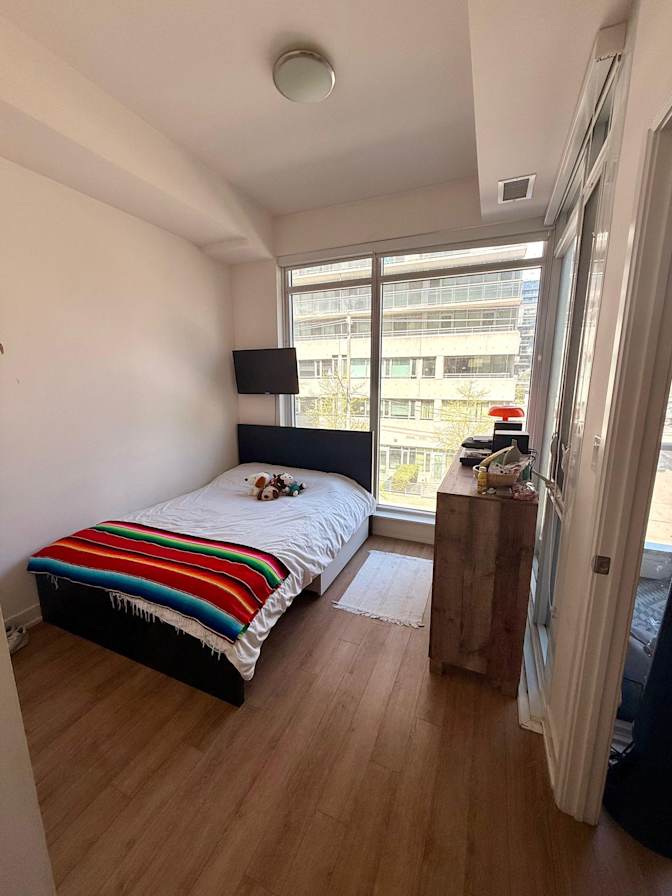 Daniela Piñeros's room