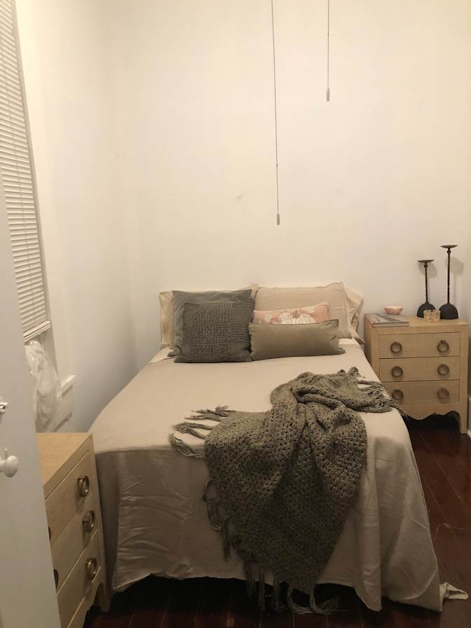Mona's room