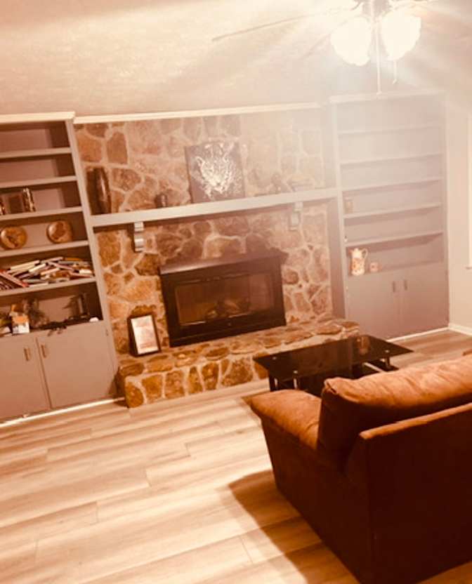 Essence's room