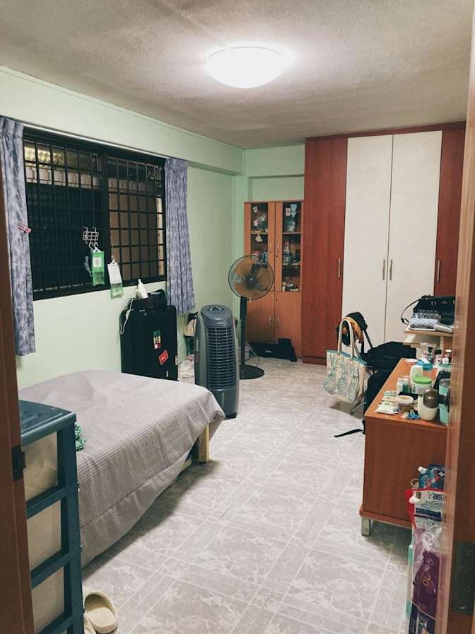 Leon's room