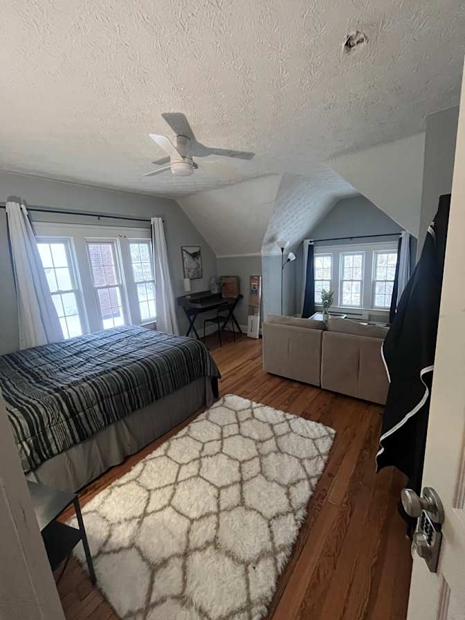 Off Campus's room