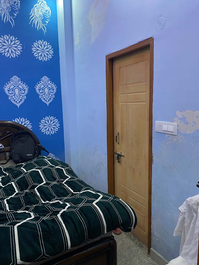 Dixant Maan's room