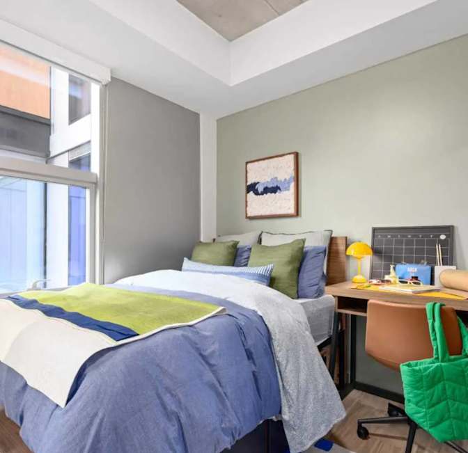 Viraj Kulkarni's room