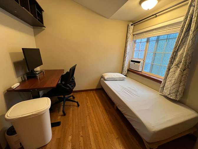 Jon's room