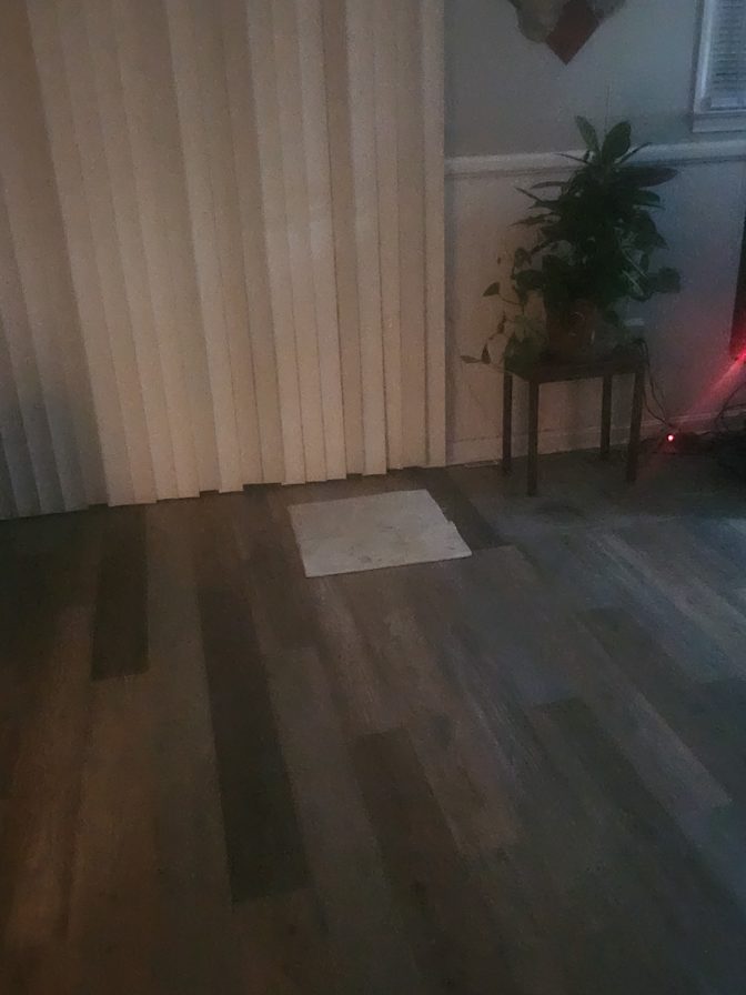 TEE ROOM's room