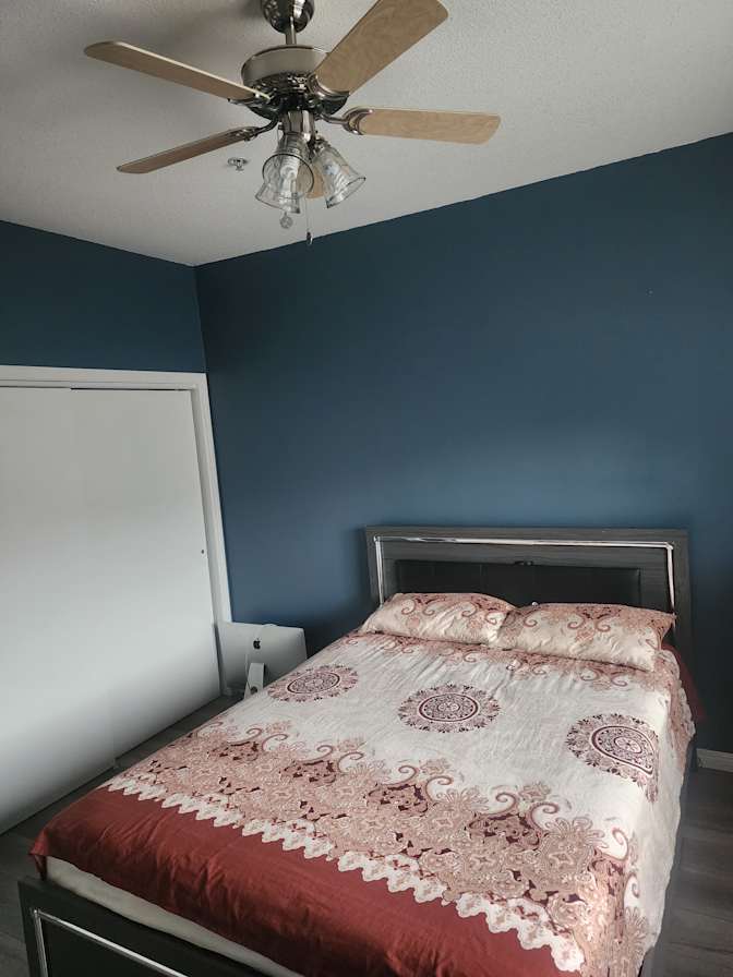 Pinky Sood's room