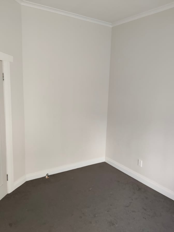 Dale's room
