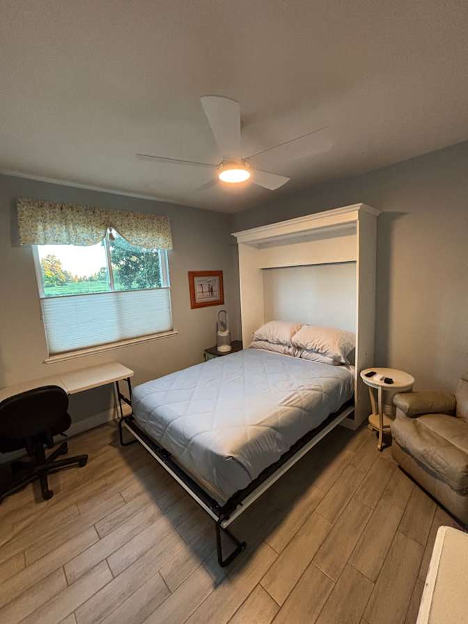 Rayna's room