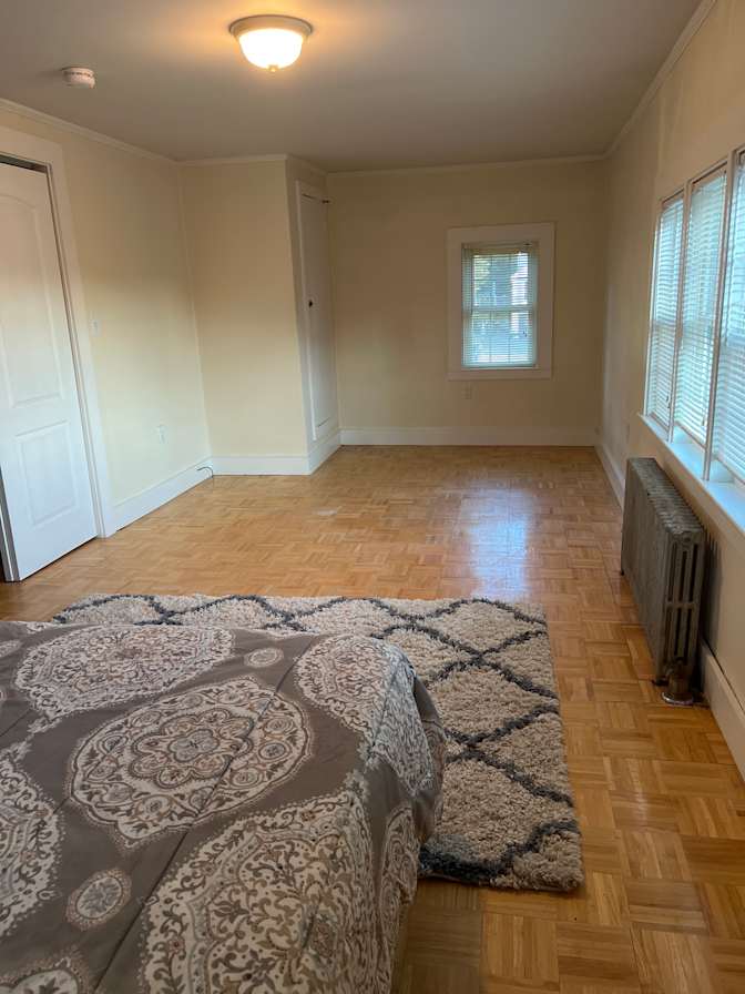 CRG Properties's room